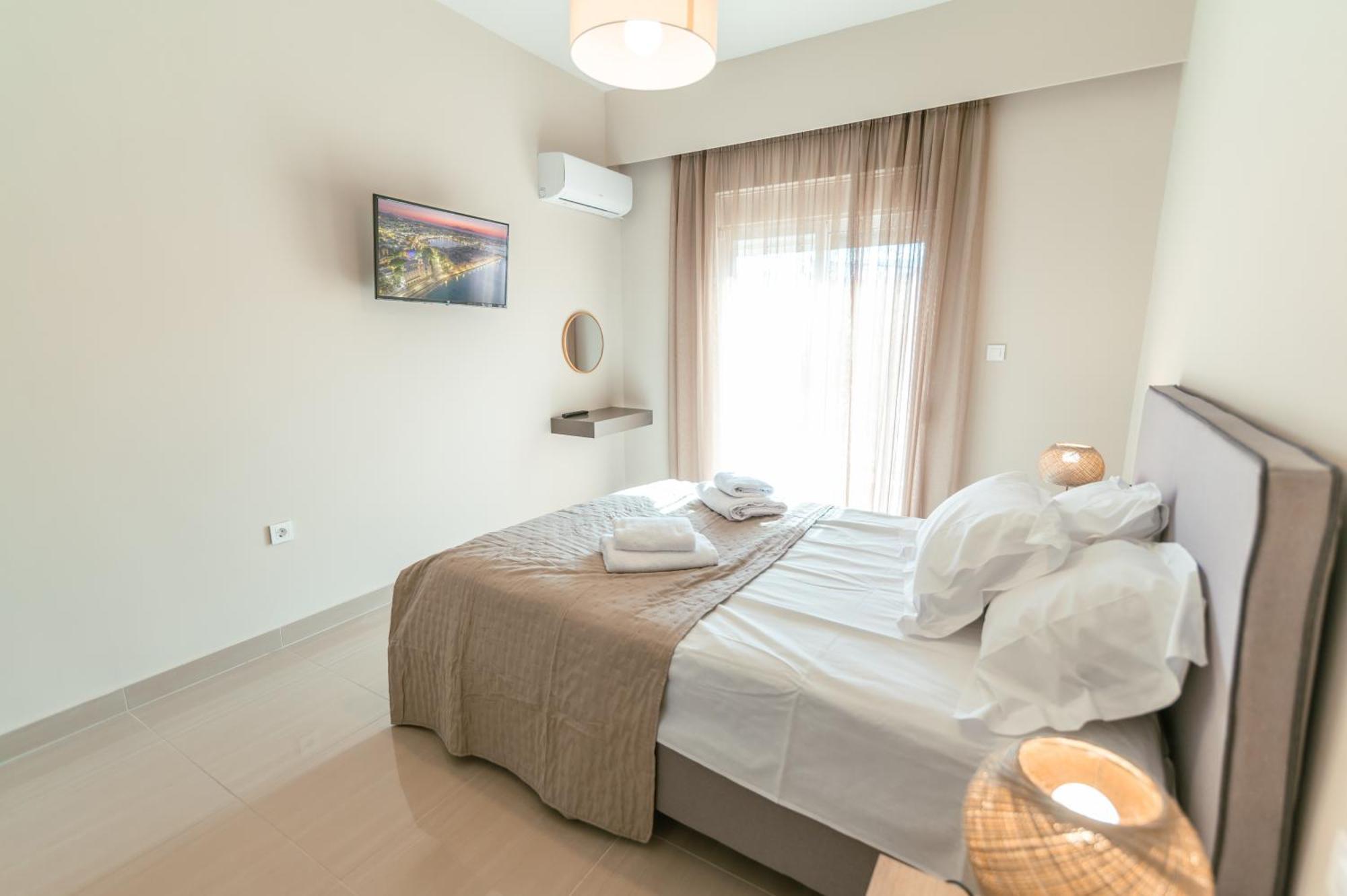 Brand New Elegant Suite Platánion Buitenkant foto