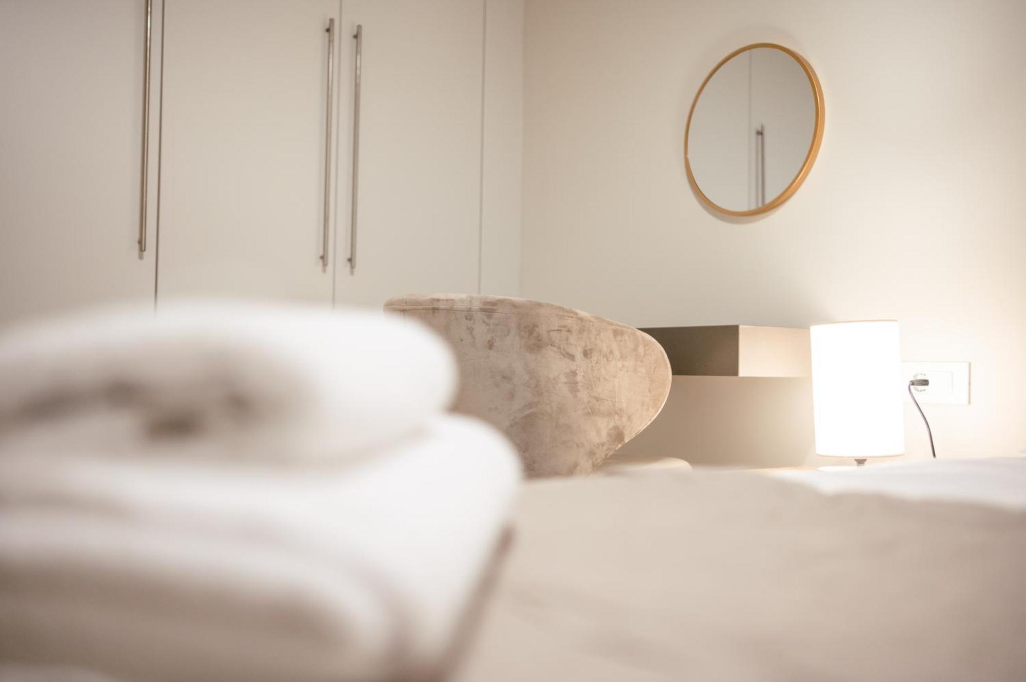 Brand New Elegant Suite Platánion Buitenkant foto