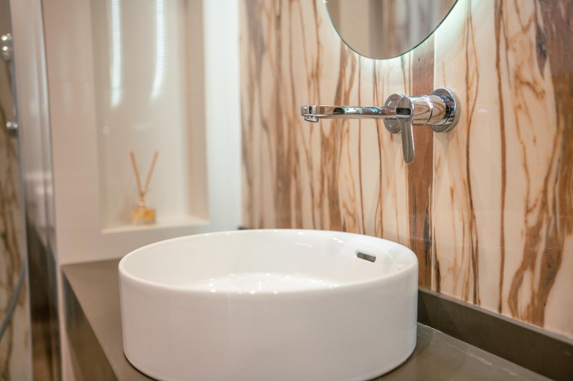 Brand New Elegant Suite Platánion Buitenkant foto