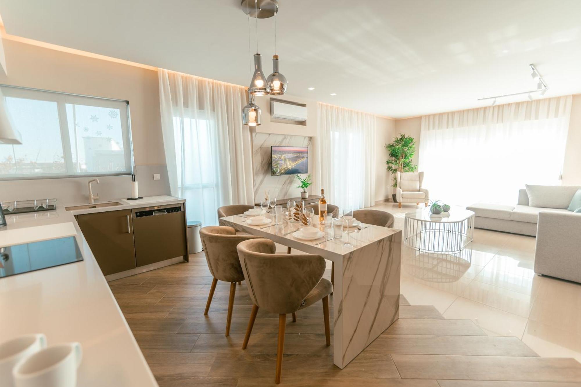 Brand New Elegant Suite Platánion Buitenkant foto