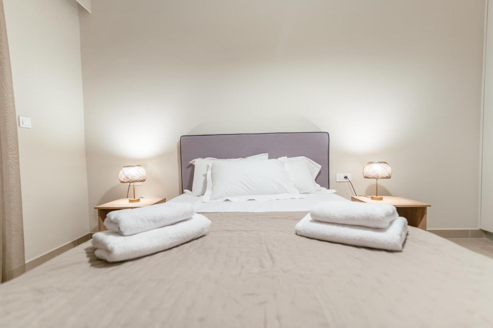 Brand New Elegant Suite Platánion Buitenkant foto